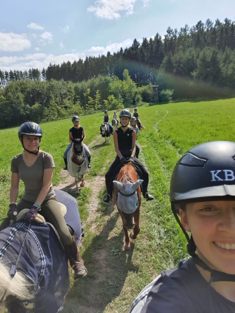 Ausritte bei der Reitschule Holledau
